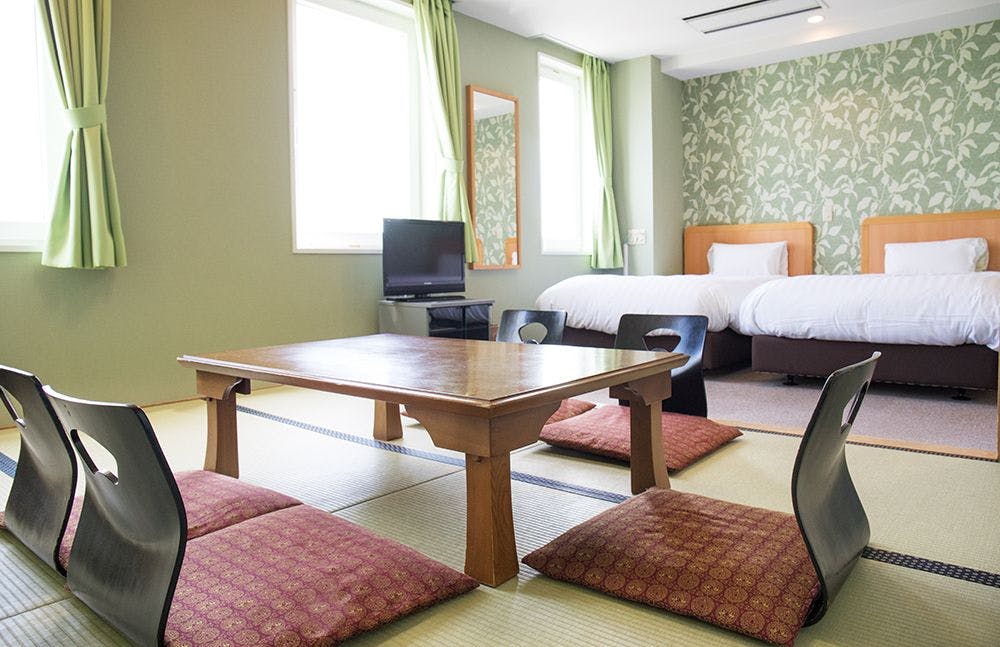 Kur and Hotel Suruga