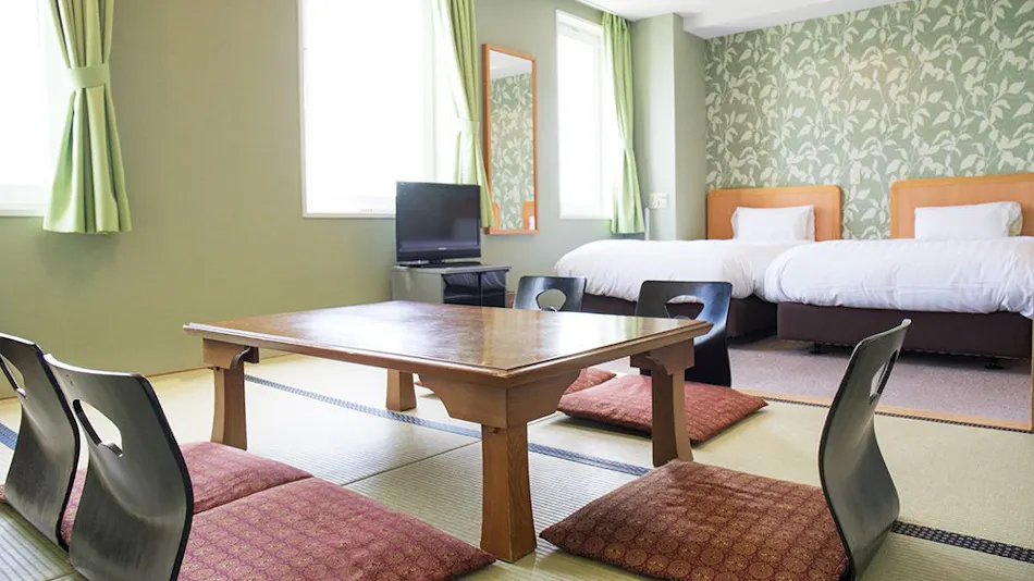 Kur and Hotel Suruga