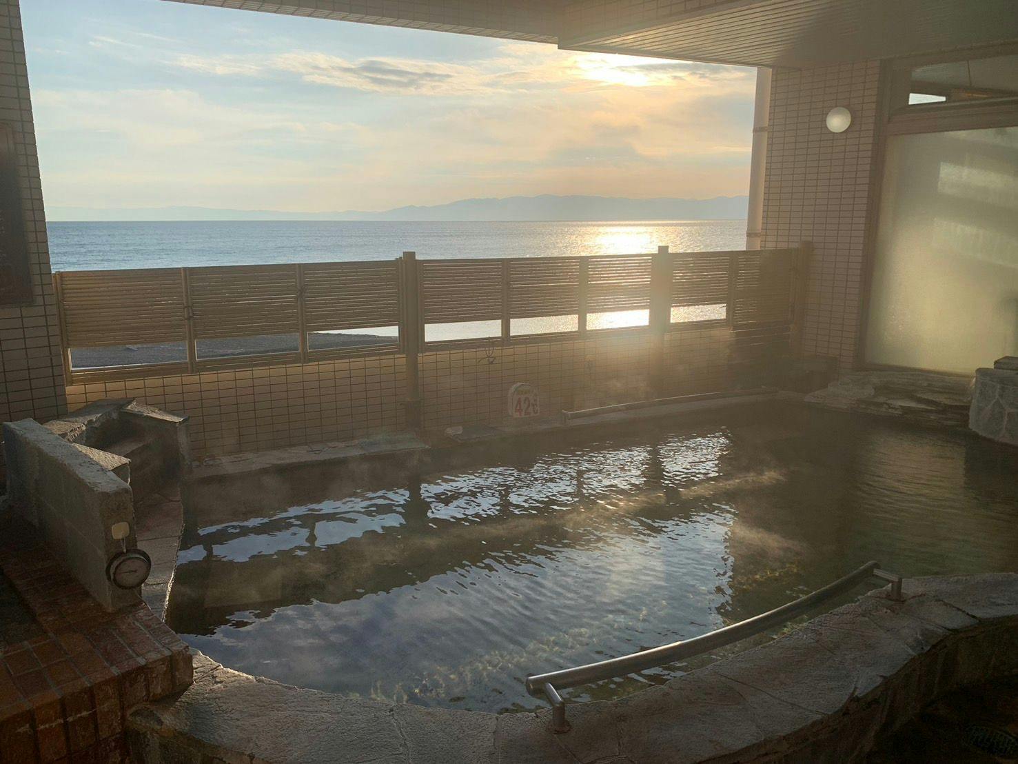 ออนเซ็นกลางแจ้งสำหรับผู้หญิง