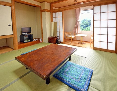 【標準和室】広さ:8畳