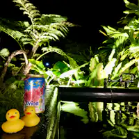 อ่างอาบน้ำกลางแจ้งในตอนกลางคืน