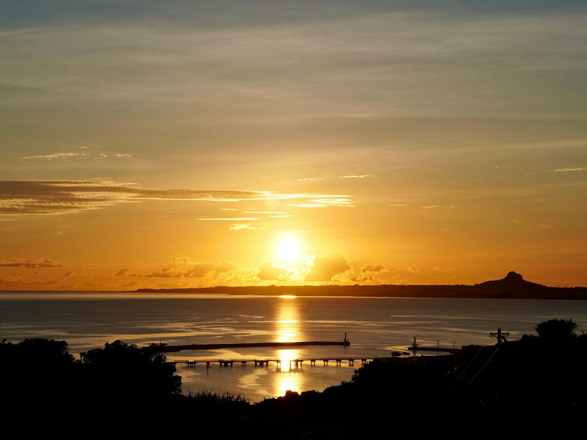 พระอาทิตย์ตก