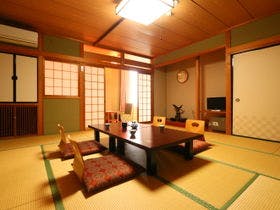 潮風の宿　やま七