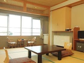 潮風の宿　やま七