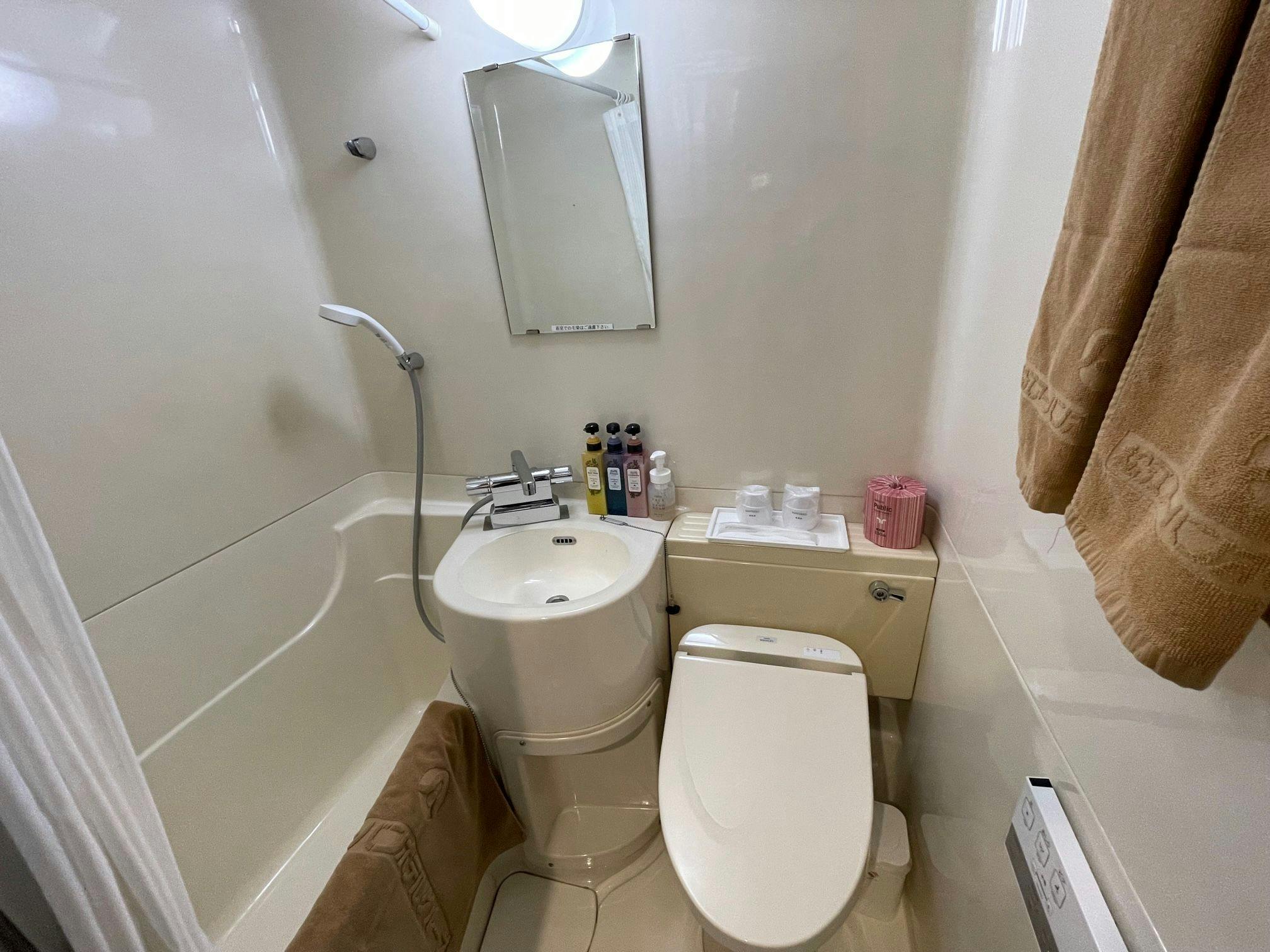 ห้องน้ำยูนิตในอาคารหมายเลข 2