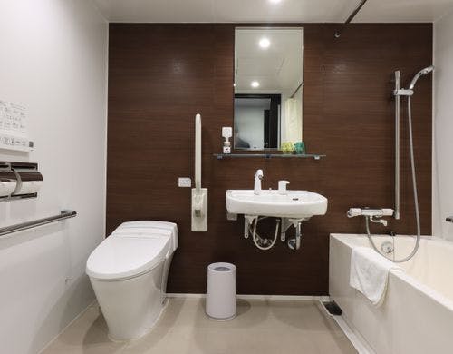 ユニバーサルツインルーム　浴室