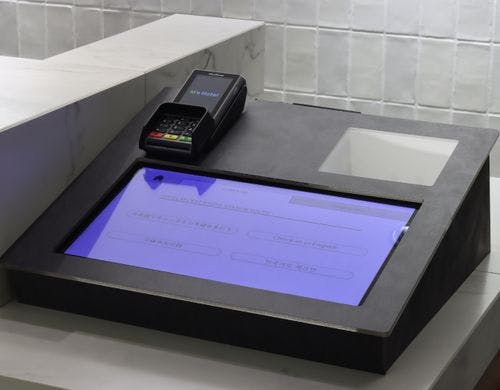 チェックインマシン