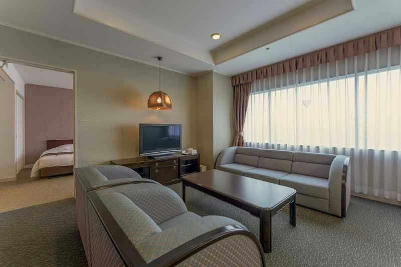Tsuyama Kakuzan Hotel