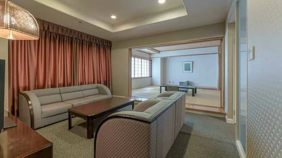 Tsuyama Kakuzan Hotel