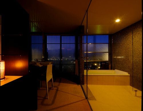 プレミアスィート 本館301号室