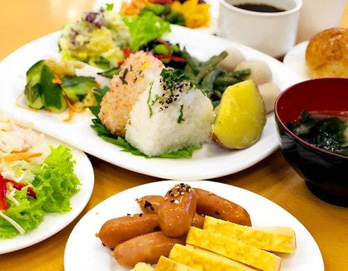 朝食