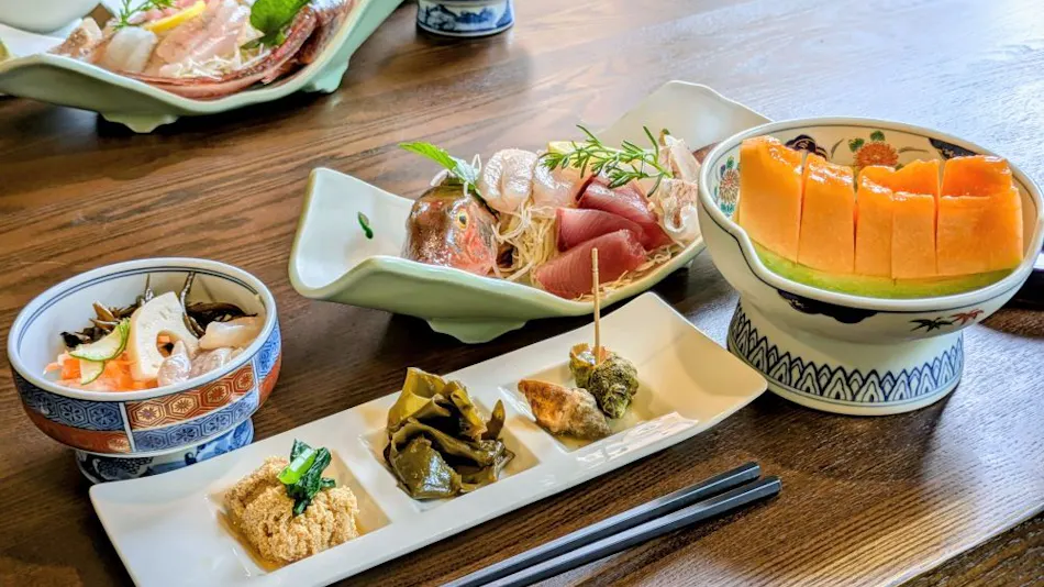 Minshuku Restaurant Taharaya