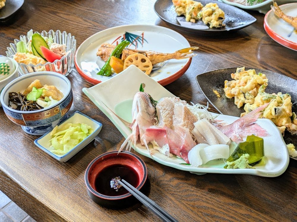 Minshuku Restaurant Taharaya