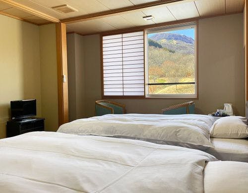 シモンズベッド２台和室