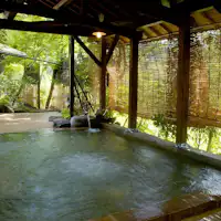 유메산스이의 노천탕을 무료로 이용 가능합니다.