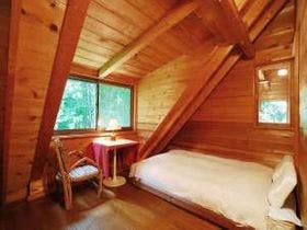 森遊び体験ができる宿　ペンション＆コテージ　森の散歩