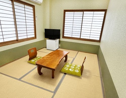 101号室 和室 6畳 角部屋