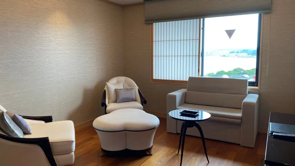 Enoshima Hotel (Enoshima Island Spa Hotel Building)