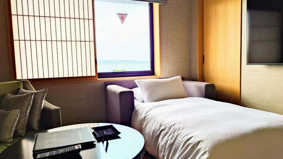 Enoshima Hotel (Enoshima Island Spa Hotel Building)
