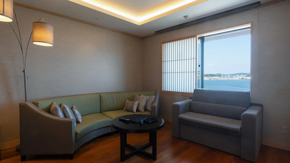Enoshima Hotel (Enoshima Island Spa Hotel Building)