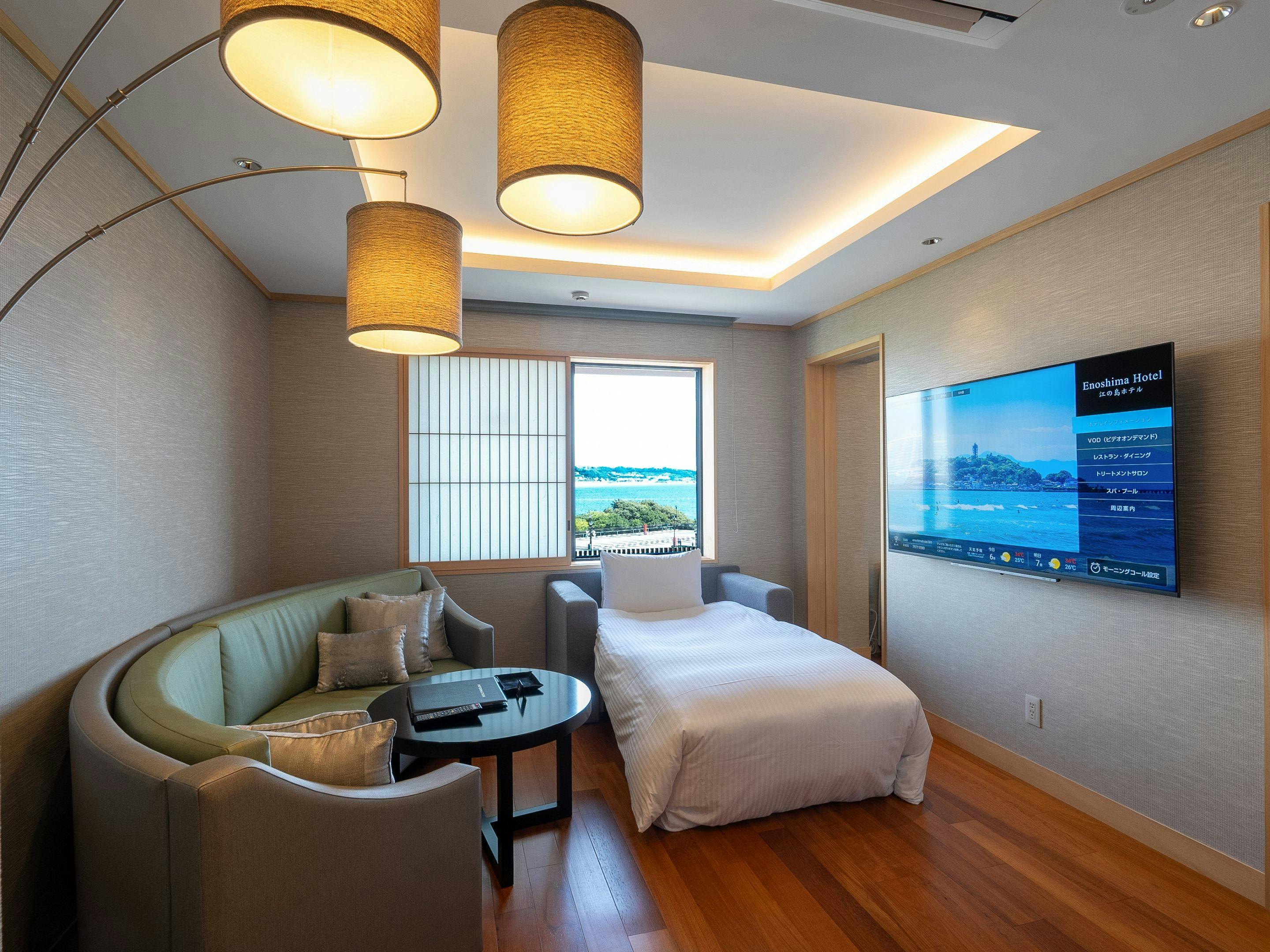 Enoshima Hotel (Enoshima Island Spa Hotel Building)