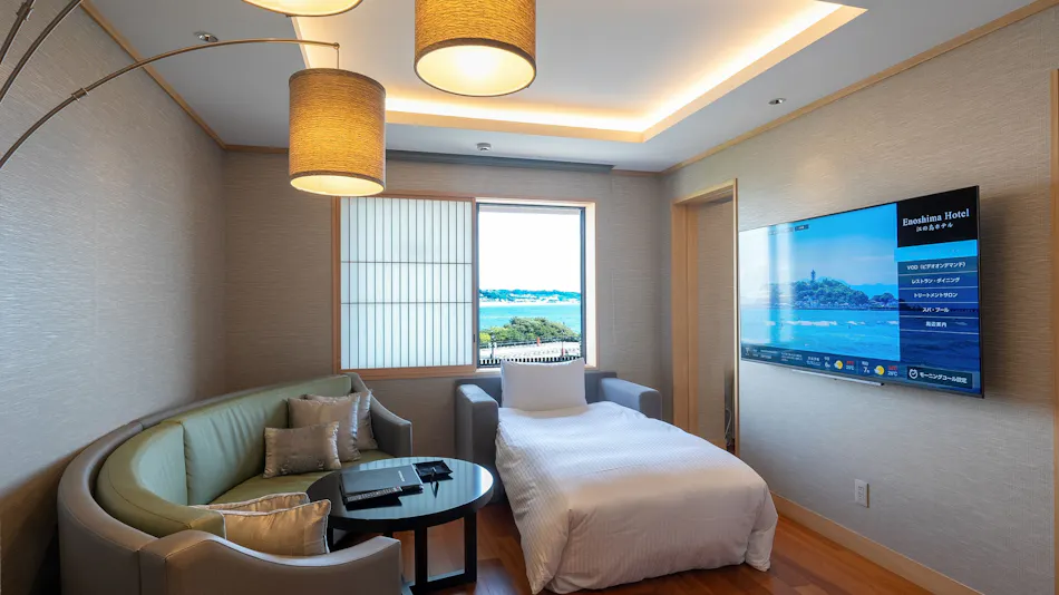 Enoshima Hotel (Enoshima Island Spa Hotel Building)