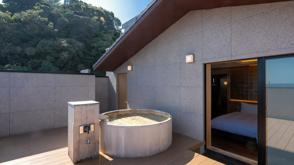 Enoshima Hotel (Enoshima Island Spa Hotel Building)