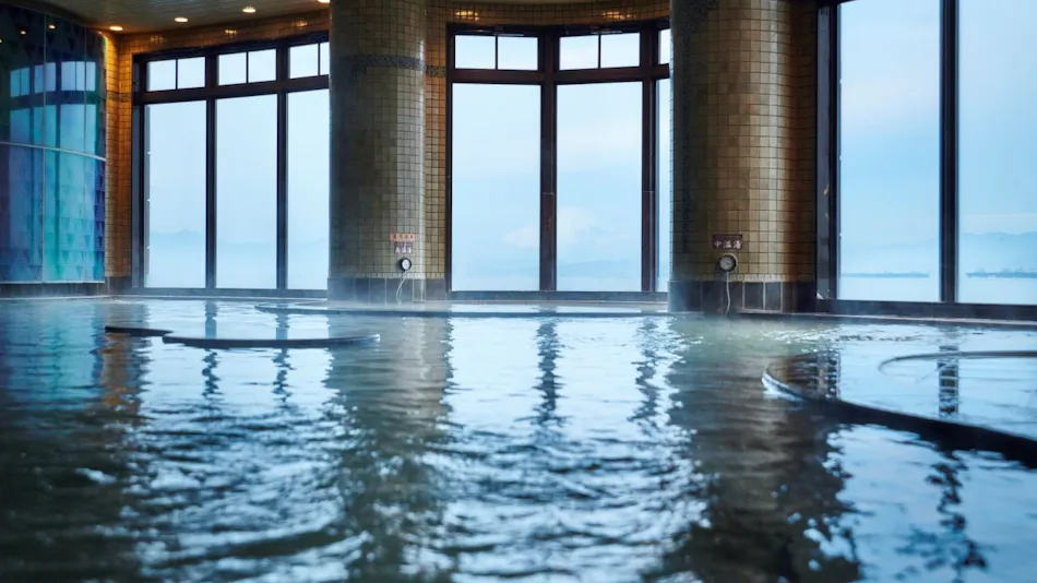 Enoshima Hotel (Enoshima Island Spa Hotel Building)