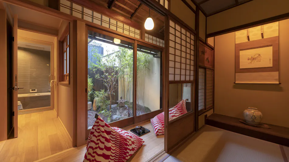 Machiya KAMIUMEYA Kyoto Higashiyama