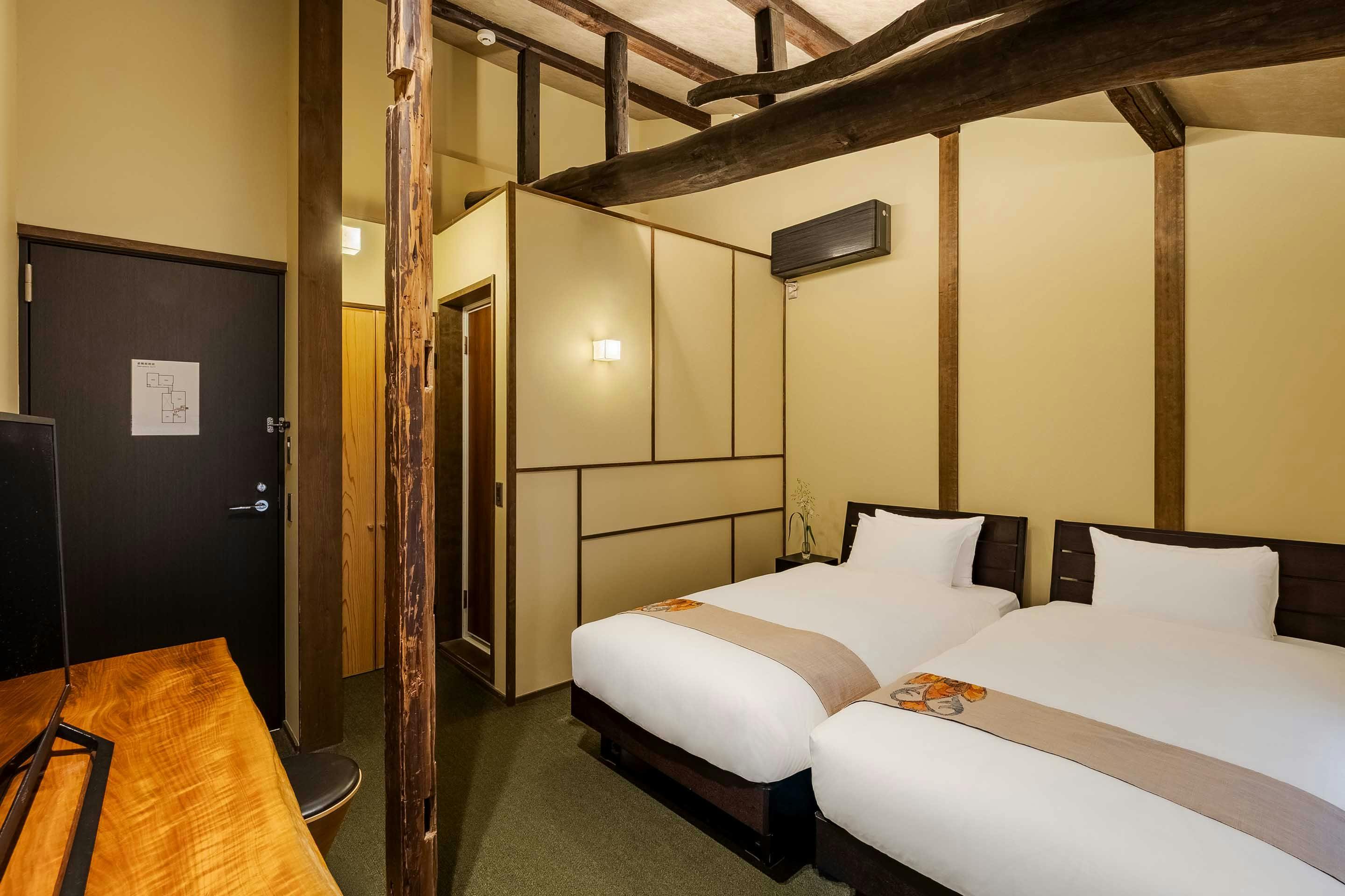 Machiya KAMIUMEYA Kyoto Higashiyama