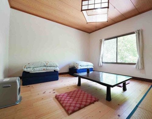 西館・板の間13平米+2畳