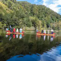 ทัศนียภาพอันงดงาม "เทศกาลเรือบูชา ณ สระเมียวจิน"