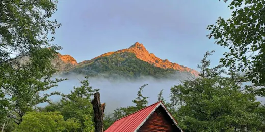 上高地 明神池畔 山のひだや