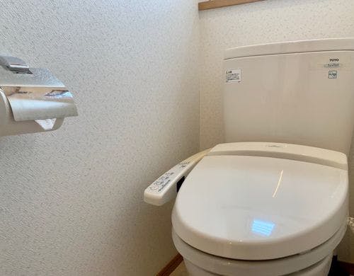 ウォシュレット付きトイレ<BR>Washlet toilet