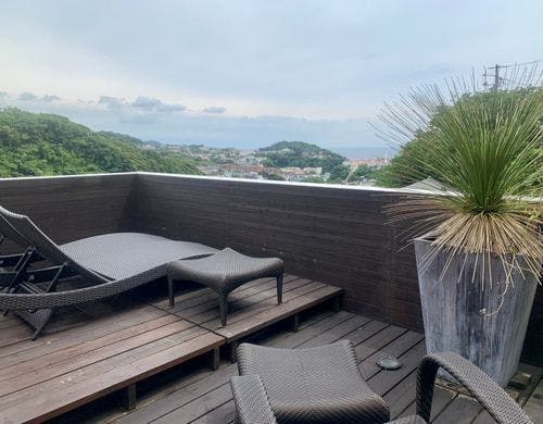 広々とした３階デッキには大空が広がります