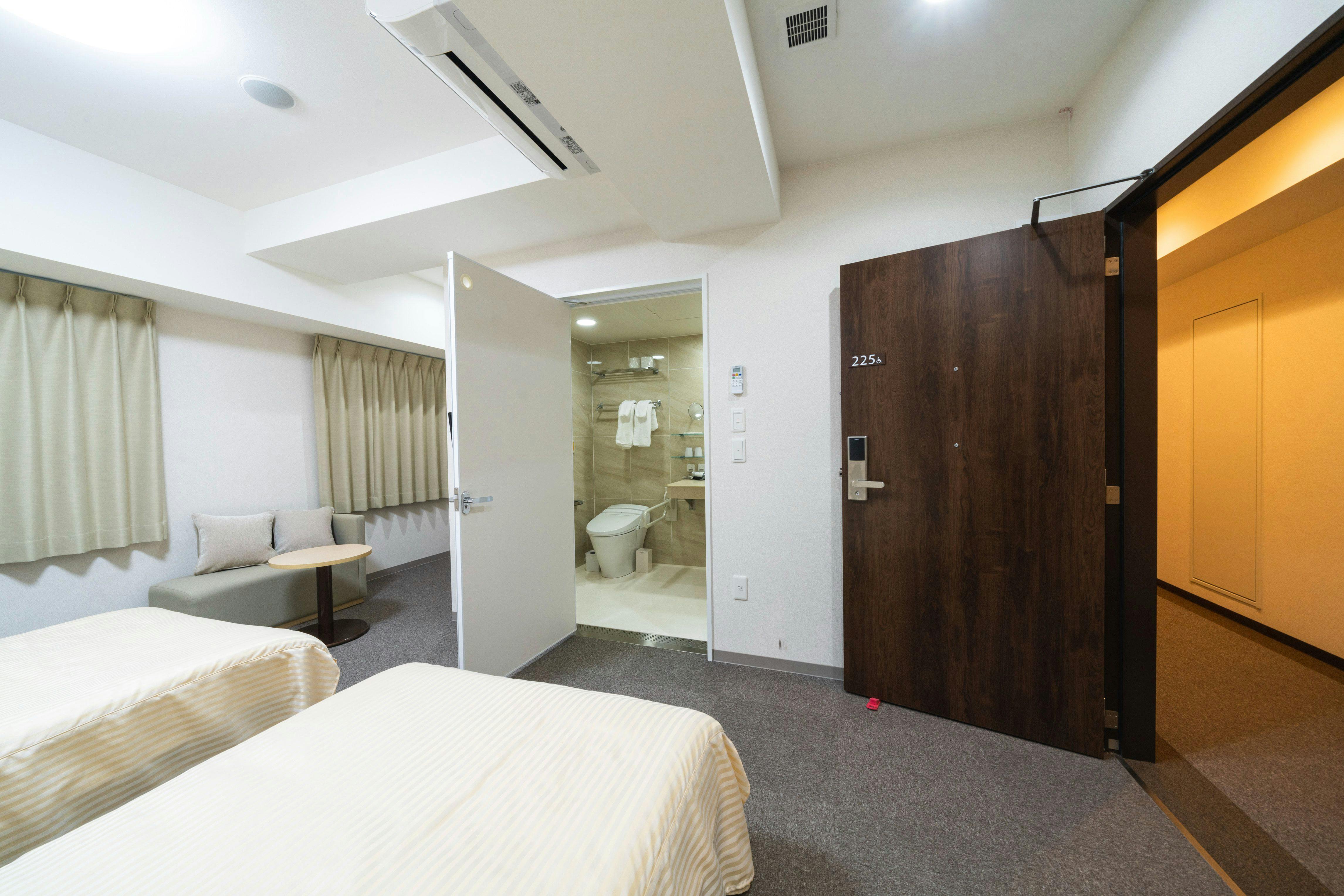 유니버설 룸 입구