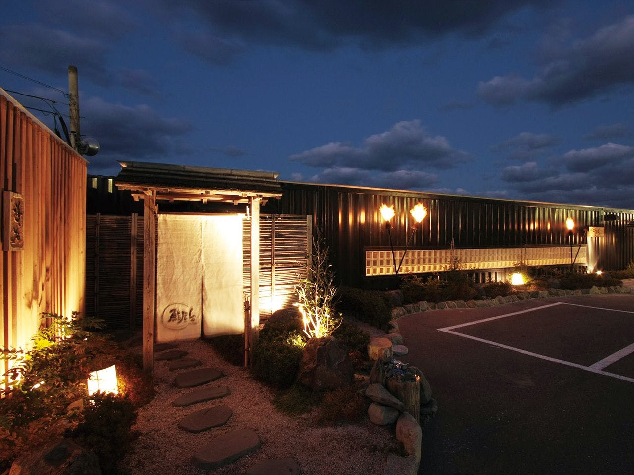 Seaside Sushi Inn Yahataya