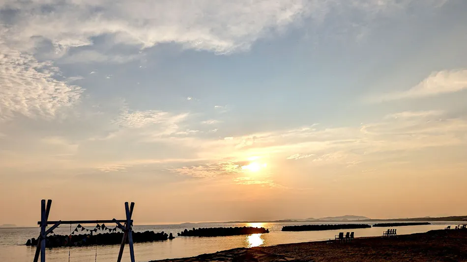 Seaside Sushi Inn Yahataya