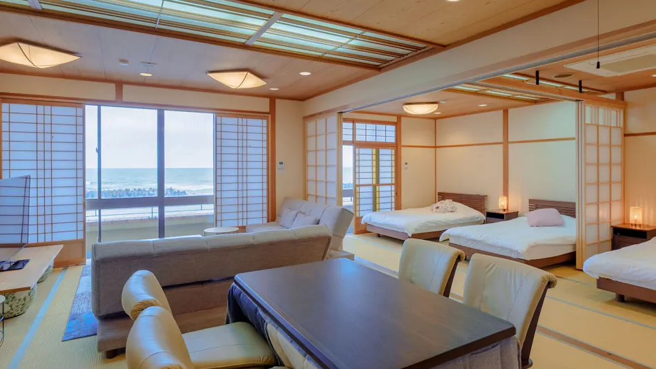 Seaside Sushi Inn Yahataya