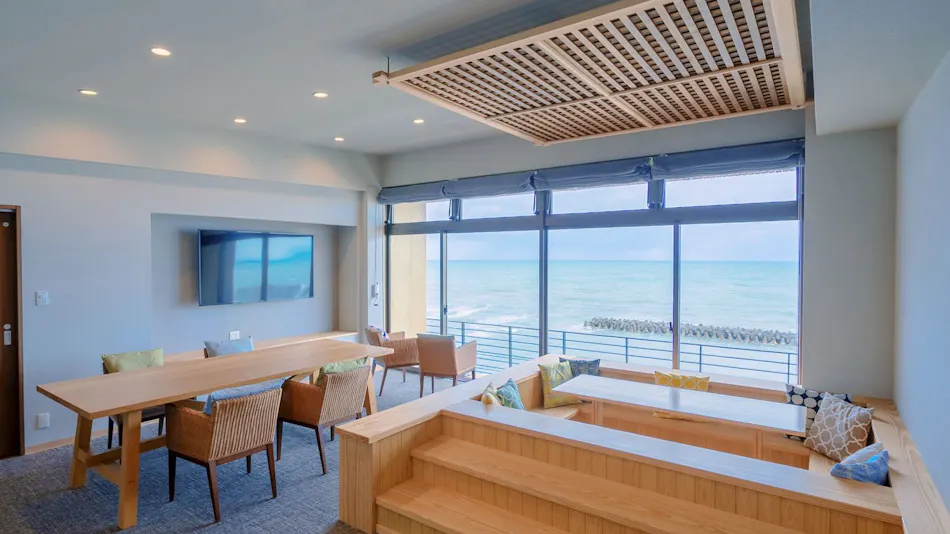 Seaside Sushi Inn Yahataya