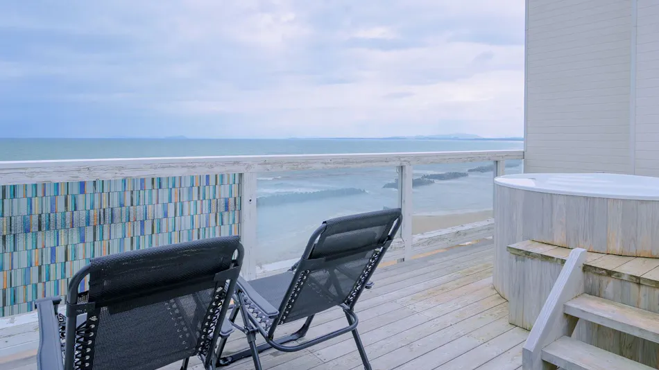 Seaside Sushi Inn Yahataya