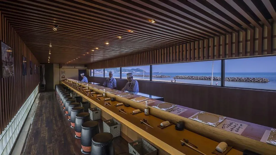 Seaside Sushi Inn Yahataya