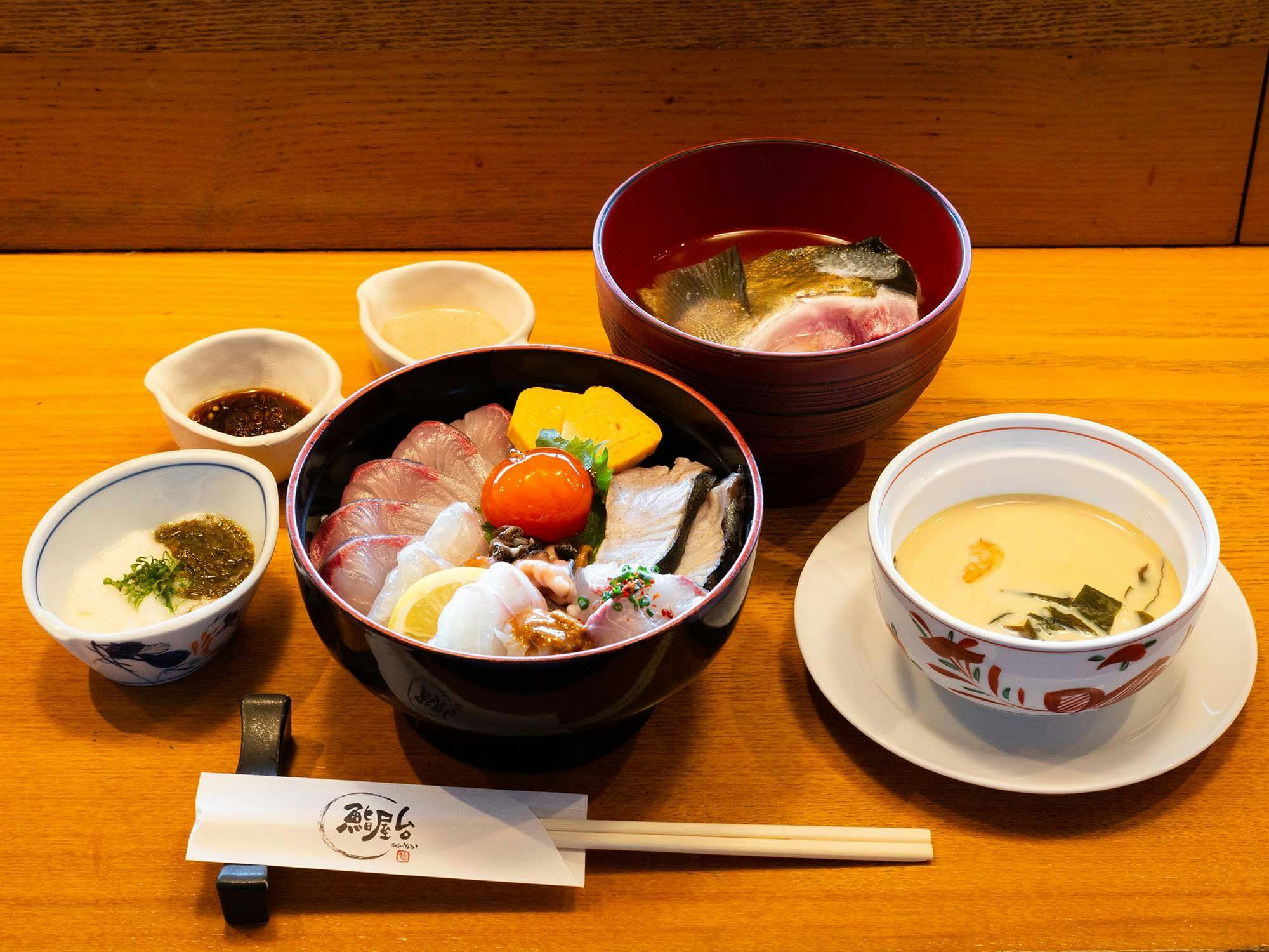 Seaside Sushi Inn Yahataya
