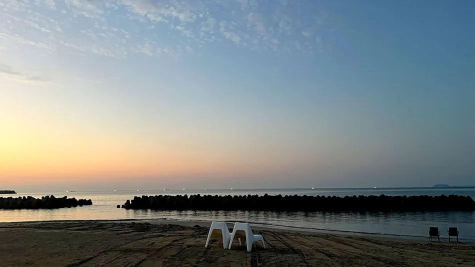 Seaside Sushi Inn Yahataya