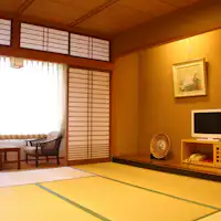 ห้องพักสไตล์ญี่ปุ่นแท้ 8 เสื่อทาทามิ