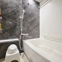 ครอบครัวมาตรฐาน (ห้องน้ำ)