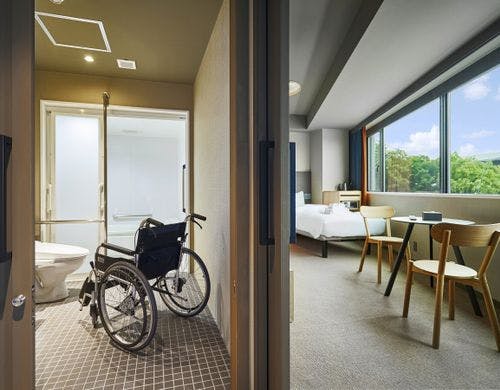 ユニバーサルツイン