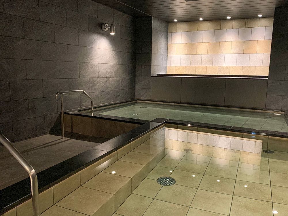 【Kolam Air Panas】Tingkat 1／Waktu Operasi 16:00～9:00 Keesokan Harinya