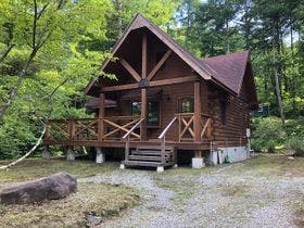 レンタヴィラ　オナーズヒル軽井沢　～森のコテージ～