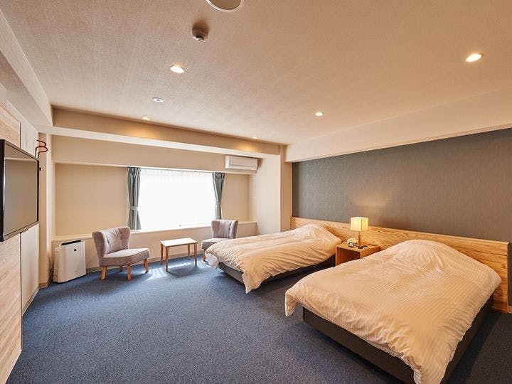 พื้นที่ 32 ตร.ม. ขนาดเตียง 120 ซม. แบบกึ่งคู่